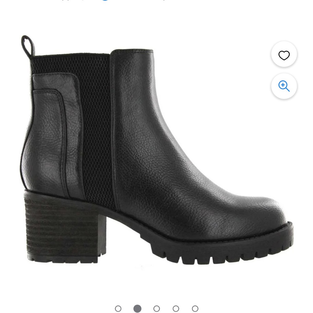 EUC - Mia Colten Heeled Ankle Bootie - Black
